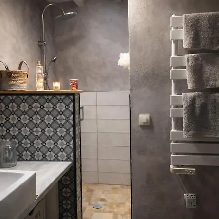 Casa vacanze échappée Quercynoise, Pause Nature Et Détente *